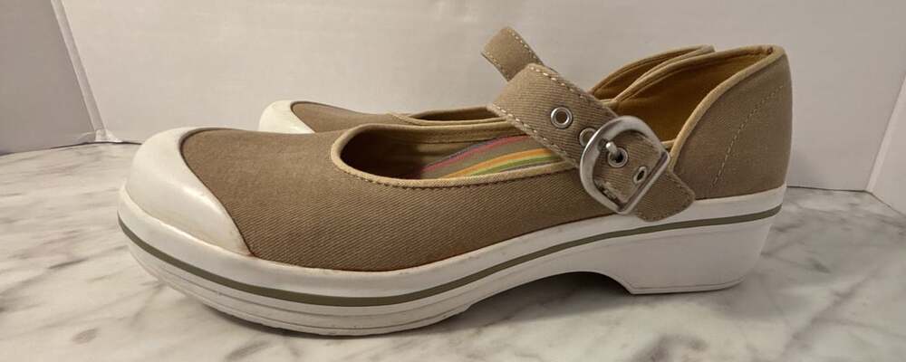 Dansko Valerie Vegan Mary Jane Size EU 39 Khaki Canvas, US 8.5-9 women’s - Picture 3 of 8
